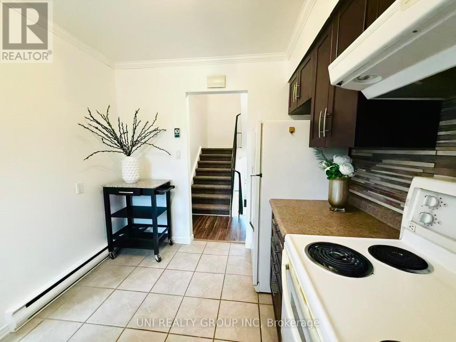 77 - 2064 Eric Crescent, Ottawa, Ontario  K1B 4P4 - Photo 6 - X12482328