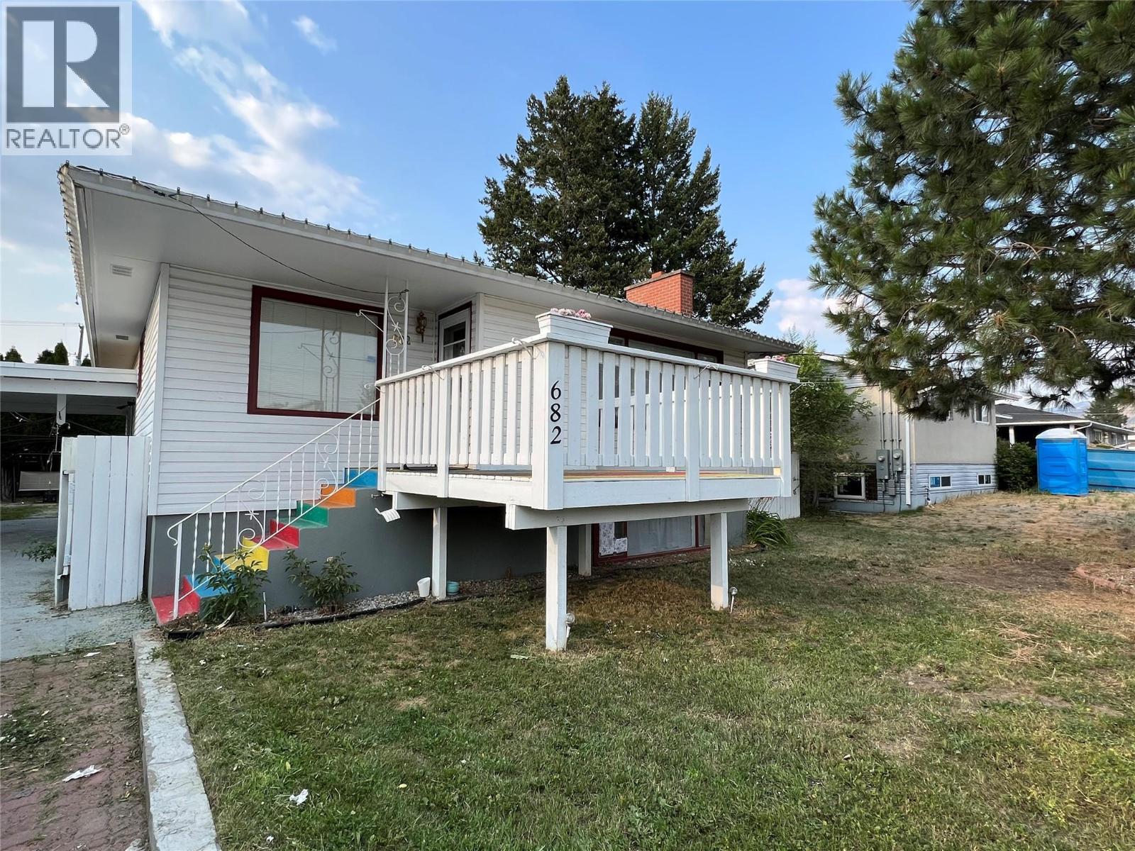 682 Alberni Avenue, Kamloops, British Columbia  V2B 1T1 - Photo 1 - 10366193