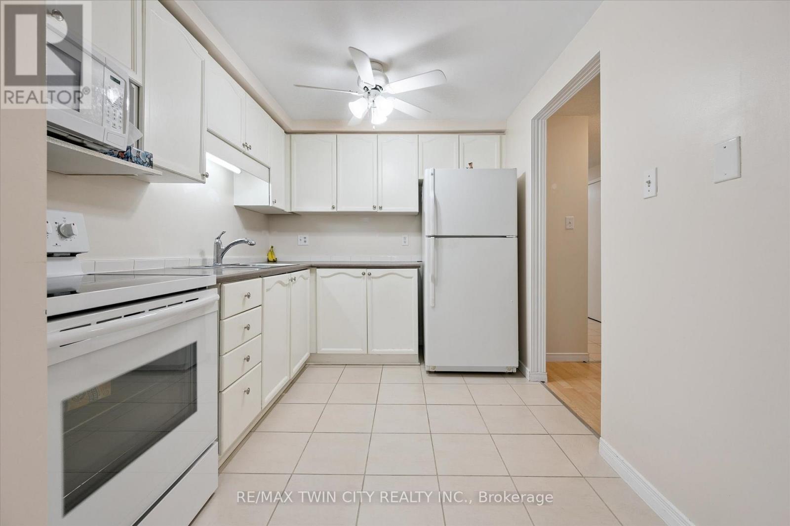 35 Edgemere Drive, Cambridge, Ontario  N1P 1A9 - Photo 24 - X12482320