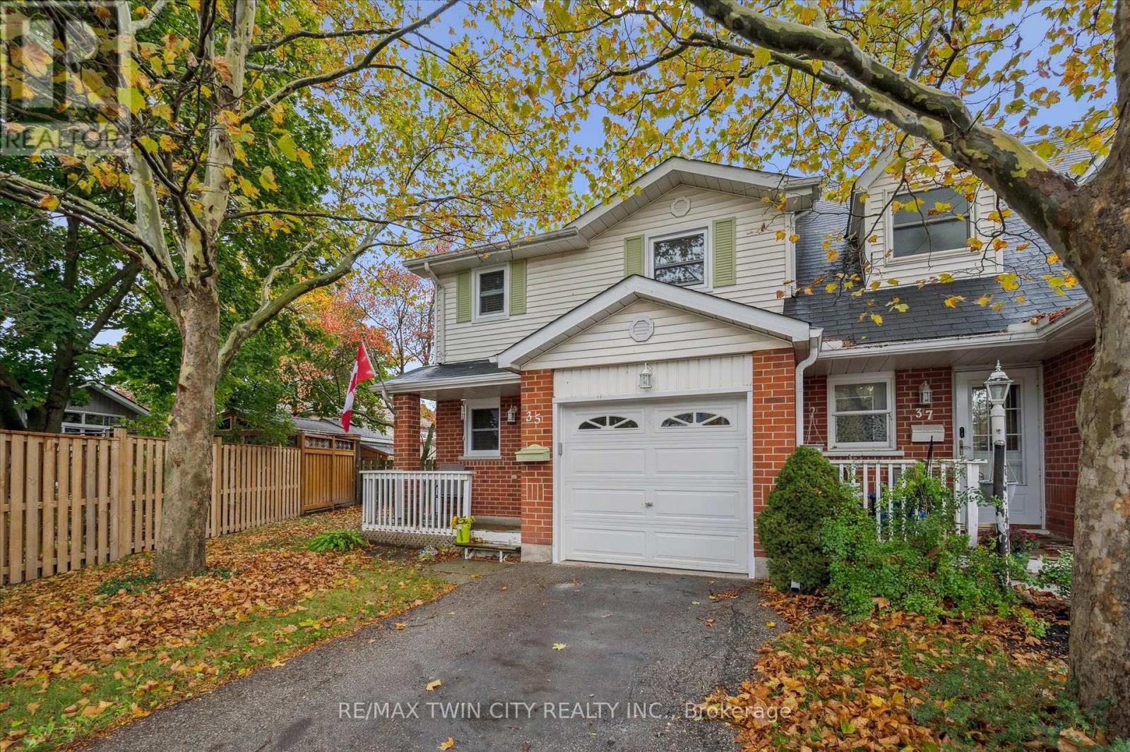 35 Edgemere Drive, Cambridge, Ontario  N1P 1A9 - Photo 7 - X12482320