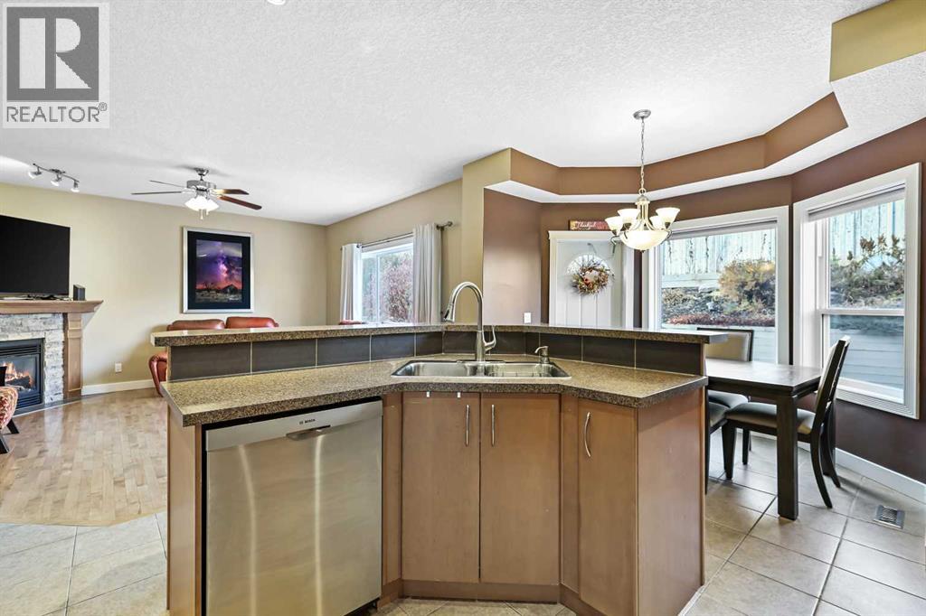 753 Fairways Green Nw, Airdrie, Alberta  T4B 3E6 - Photo 11 - A2265753