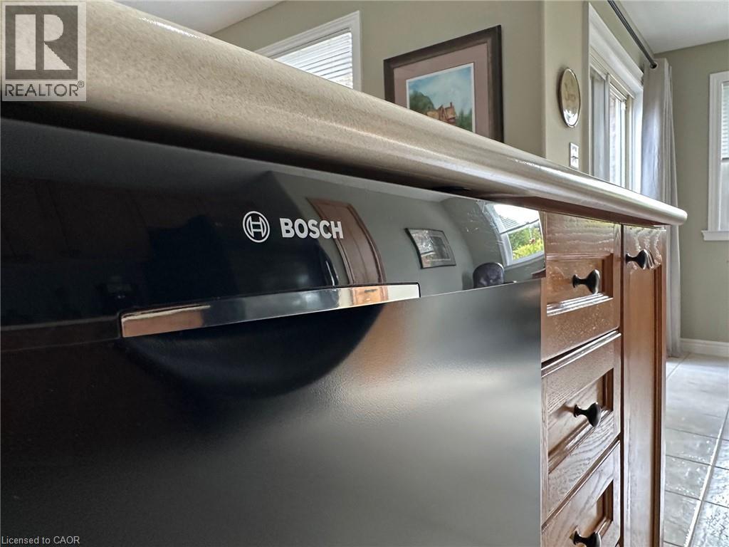 15 Bayshore Court, Port Dover, Ontario  N0A 1N7 - Photo 13 - 40778596