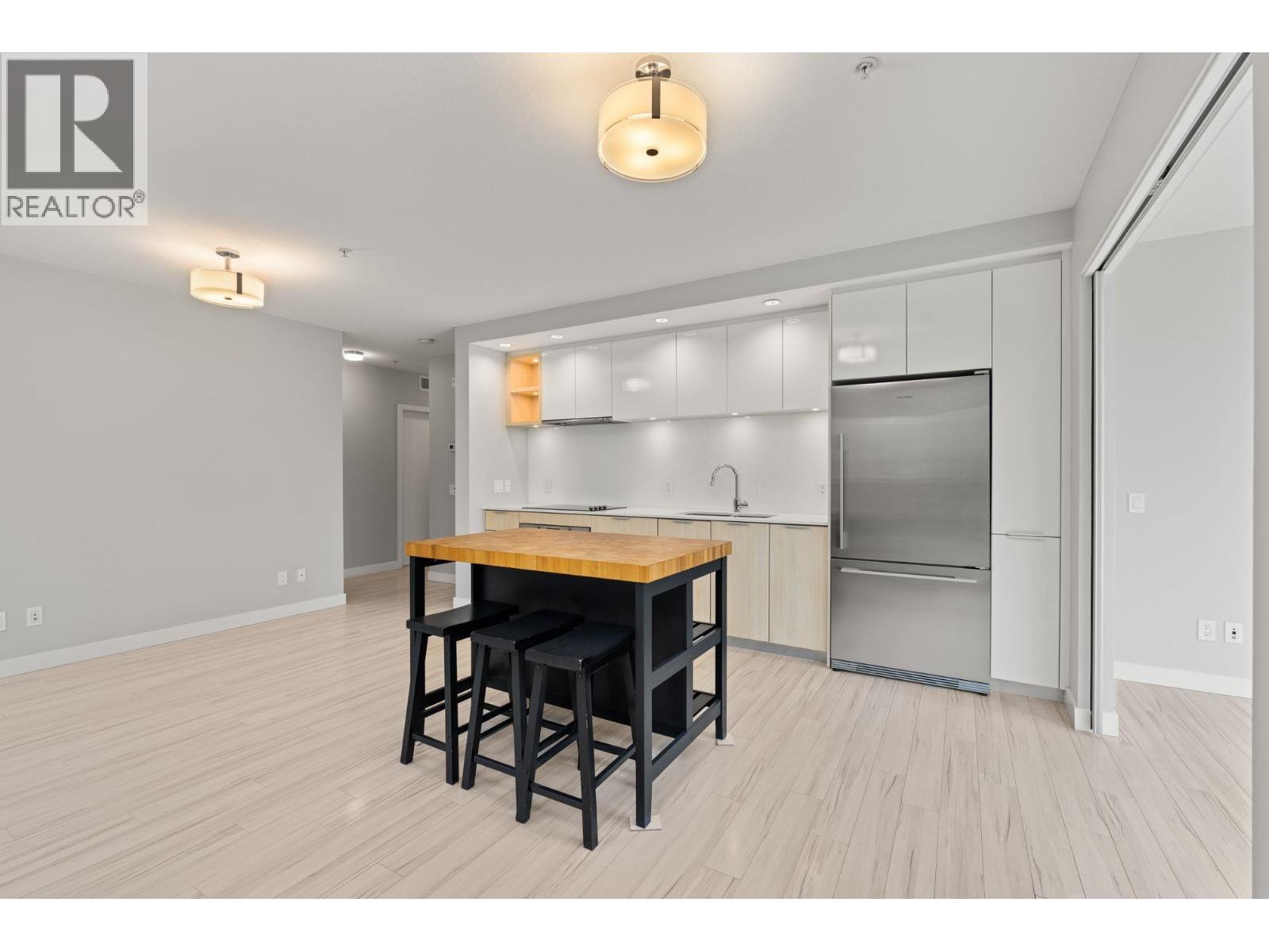 207 111 E 3rd Street, North Vancouver, British Columbia  V7L 0C6 - Photo 11 - R3061404