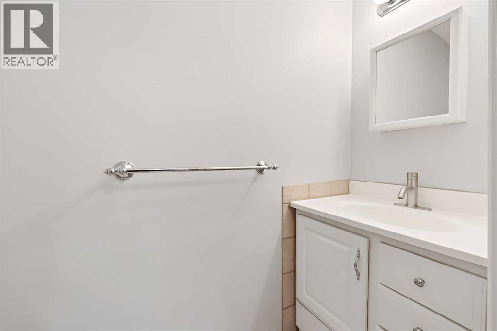 7 Falbury Crescent Ne, Calgary, Alberta  T3J 1H8 - Photo 17 - A2265920