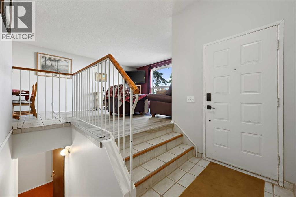 7 Falbury Crescent Ne, Calgary, Alberta  T3J 1H8 - Photo 4 - A2265920