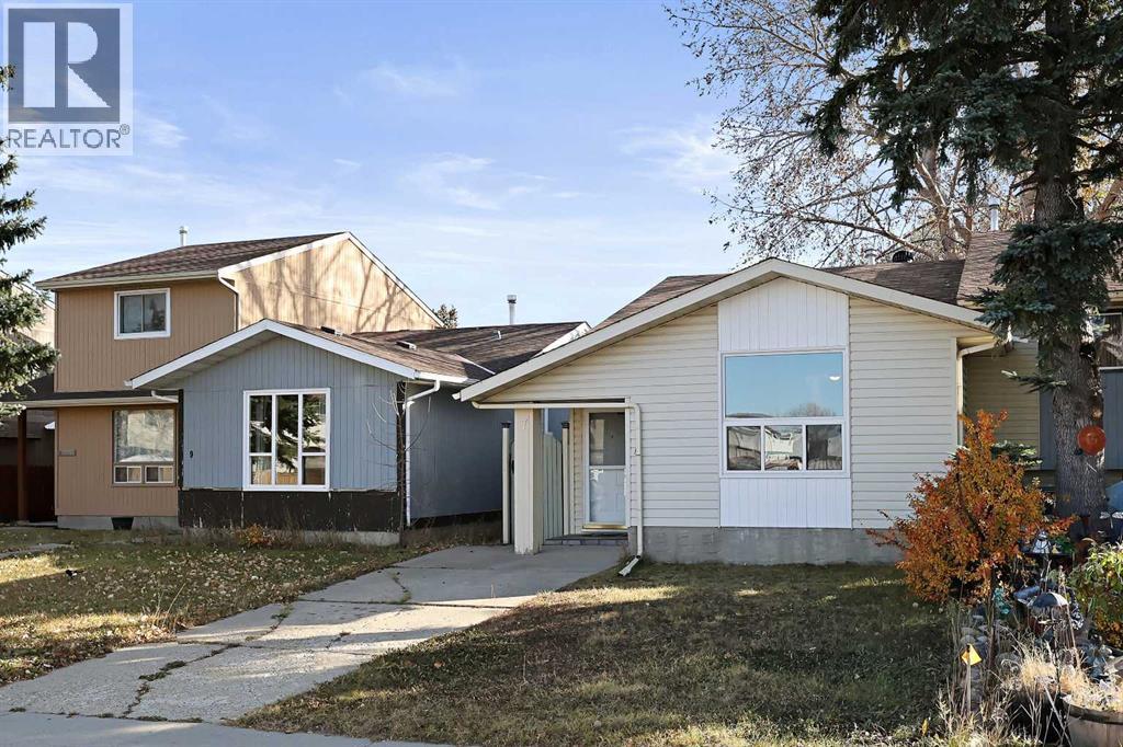 7 Falbury Crescent Ne, Calgary, Alberta  T3J 1H8 - Photo 1 - A2265920