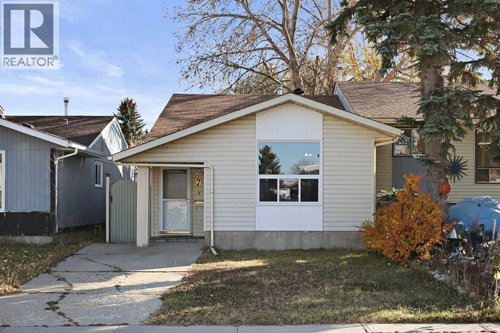 7 Falbury Crescent Ne, Calgary, Alberta  T3J 1H8 - Photo 2 - A2265920