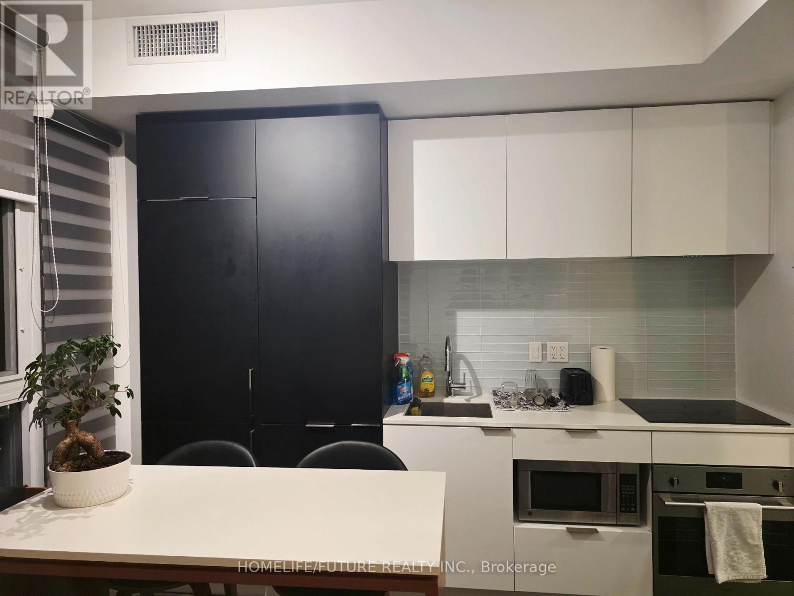 1602 - 33 Helendale Avenue, Toronto, Ontario  M4R 0A4 - Photo 11 - C12466897