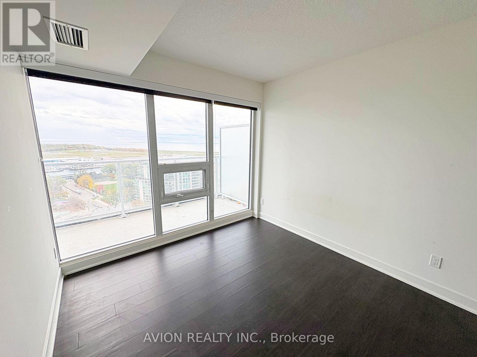 2516 - 17 Bathurst Street, Toronto, Ontario  M5V 0N1 - Photo 12 - C12482323
