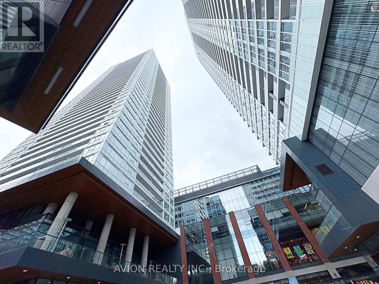 2516 - 17 Bathurst Street, Toronto, Ontario  M5V 0N1 - Photo 2 - C12482323