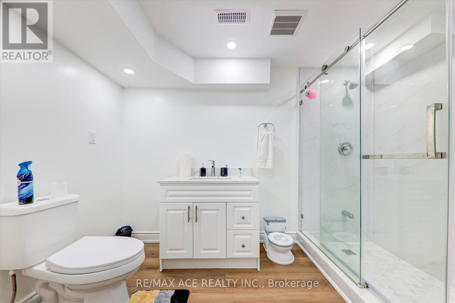 Bsmt - 82 Warnford Circle, Ajax, Ontario  L1T 0J2 - Photo 10 - E12482327