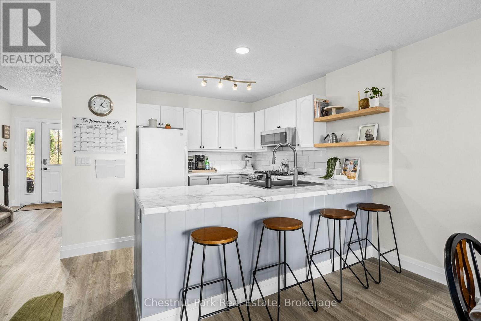 C2 - 20 Dairy Lane, Huntsville, Ontario  P1H 2L1 - Photo 10 - X12482355