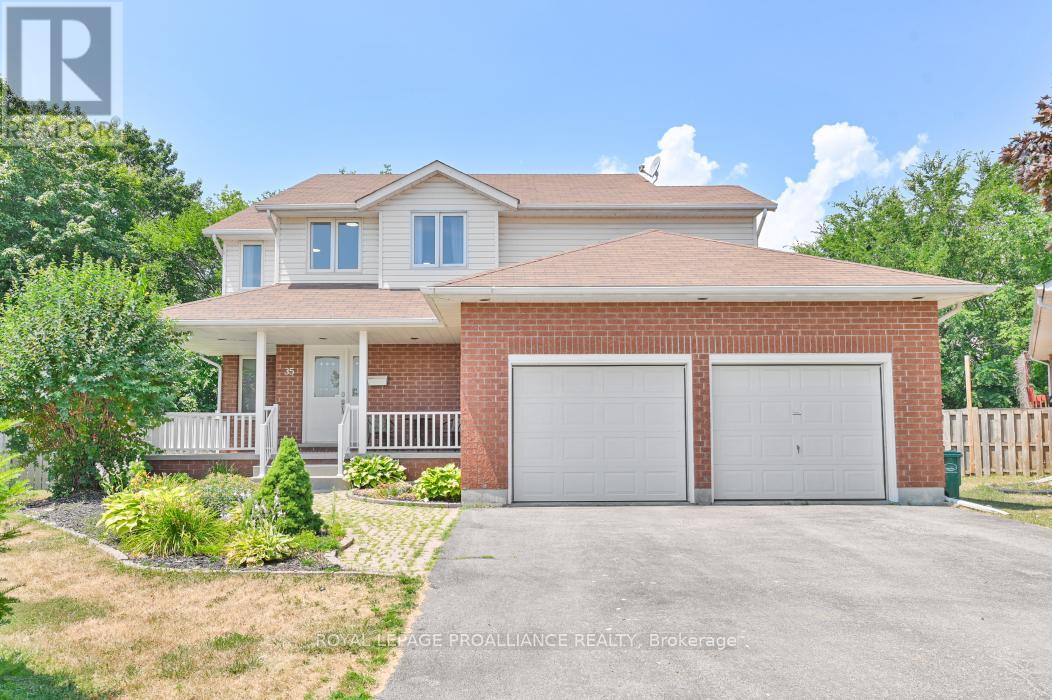 35 Loraine Avenue, Quinte West, Ontario K8V 6R4 - Photo 2 - X12482367