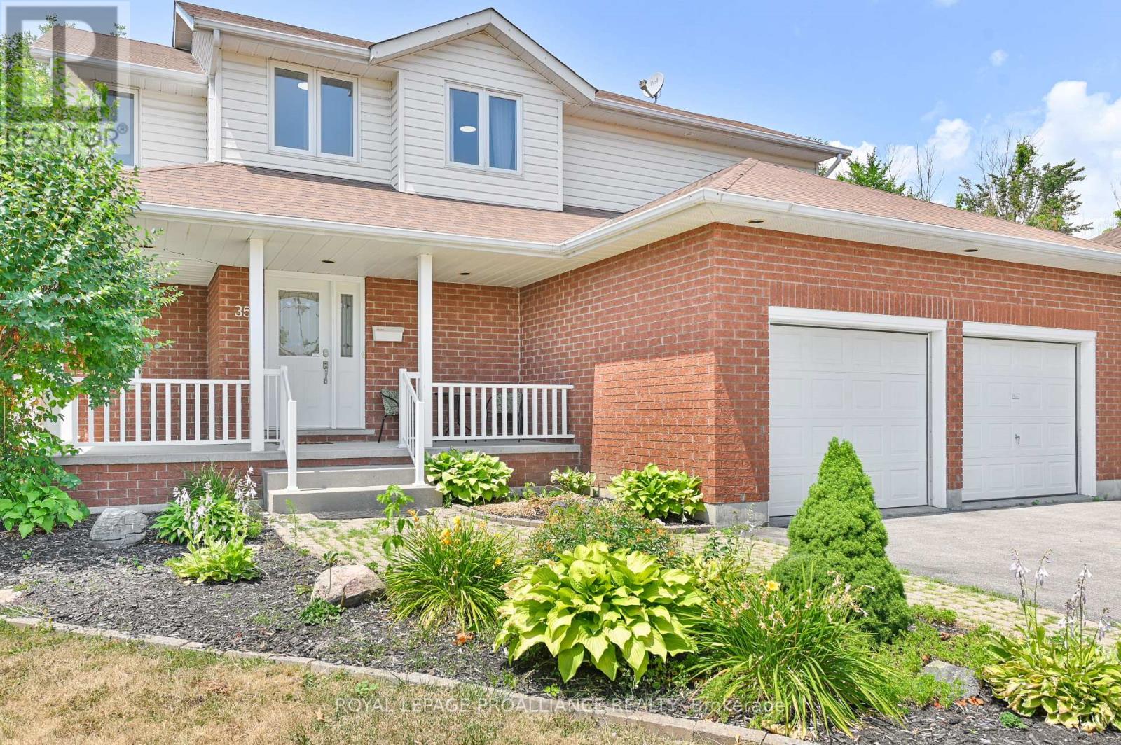 35 Loraine Avenue, Quinte West, Ontario K8V 6R4 - Photo 3 - X12482367