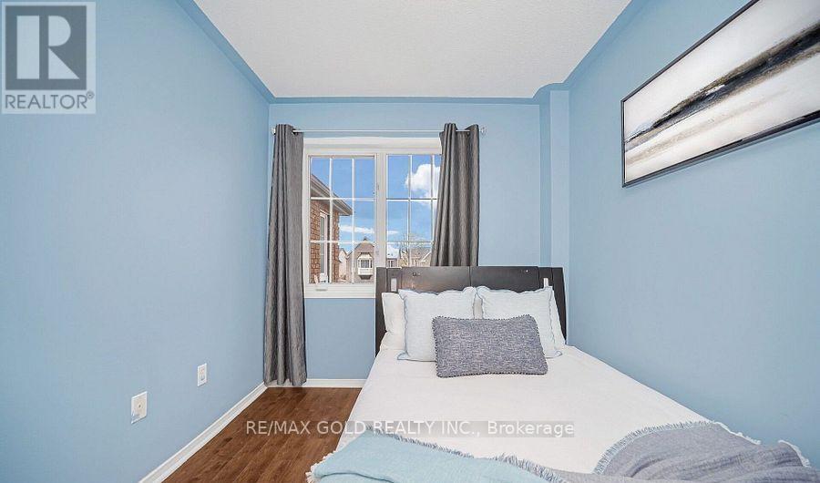 108 Black Forest Drive N, Brampton, Ontario  L6R 2E6 - Photo 15 - W12482334