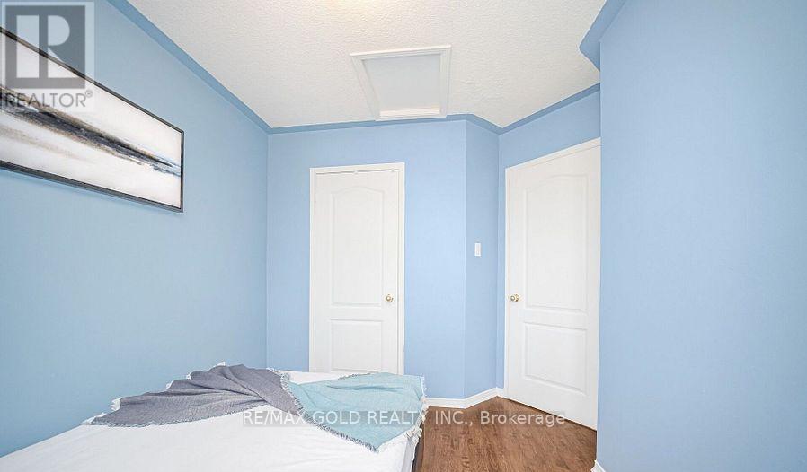 108 Black Forest Drive N, Brampton, Ontario  L6R 2E6 - Photo 16 - W12482334