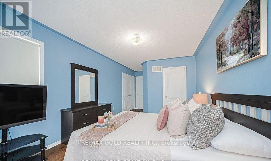 108 Black Forest Drive N, Brampton, Ontario  L6R 2E6 - Photo 21 - W12482334
