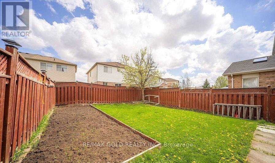 108 Black Forest Drive N, Brampton, Ontario  L6R 2E6 - Photo 34 - W12482334