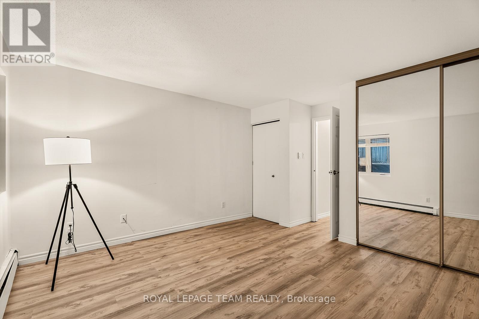 25 Sheba Private, Ottawa, Ontario  K1K 4K8 - Photo 13 - X12482357