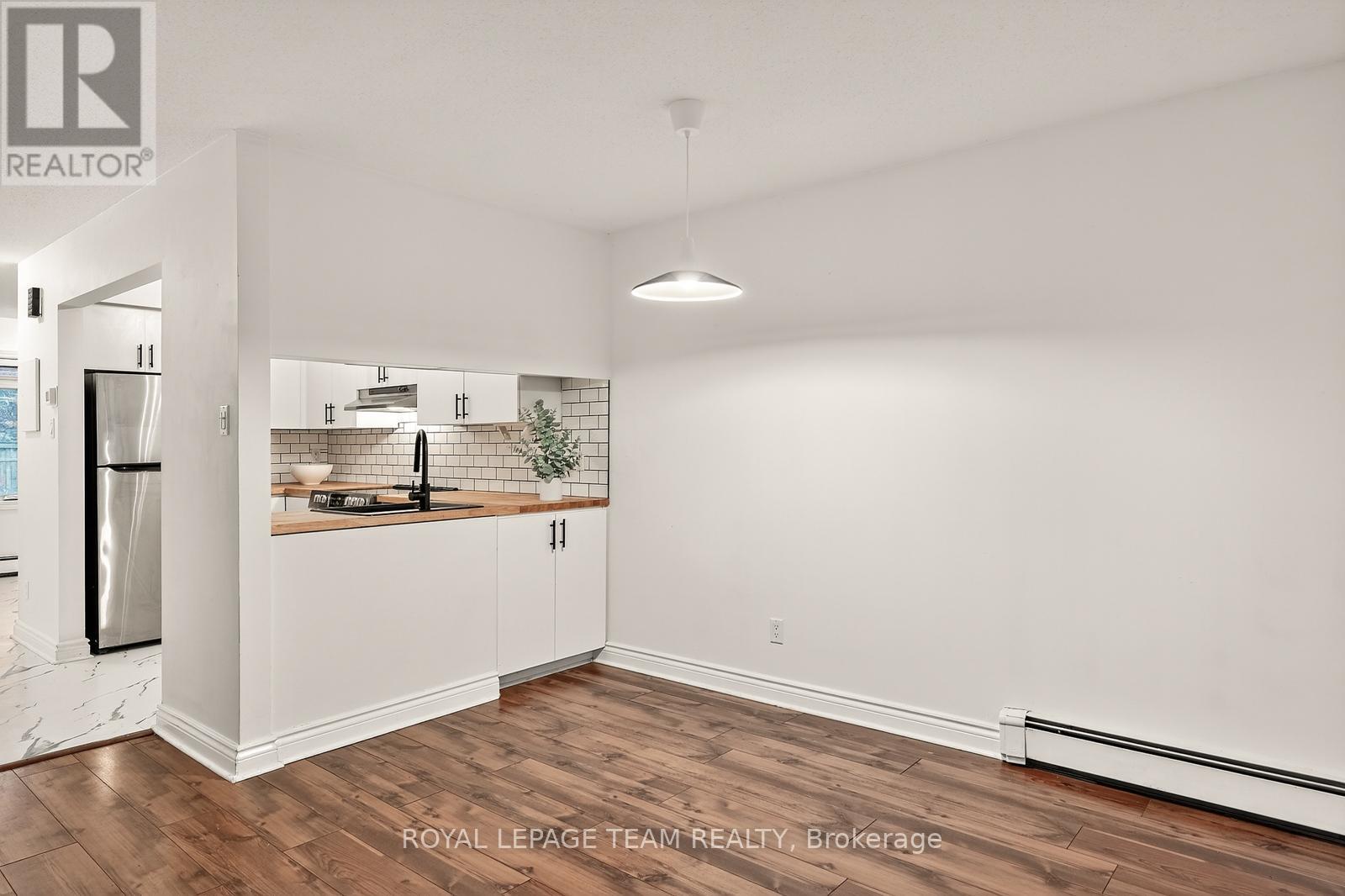 25 Sheba Private, Ottawa, Ontario  K1K 4K8 - Photo 5 - X12482357