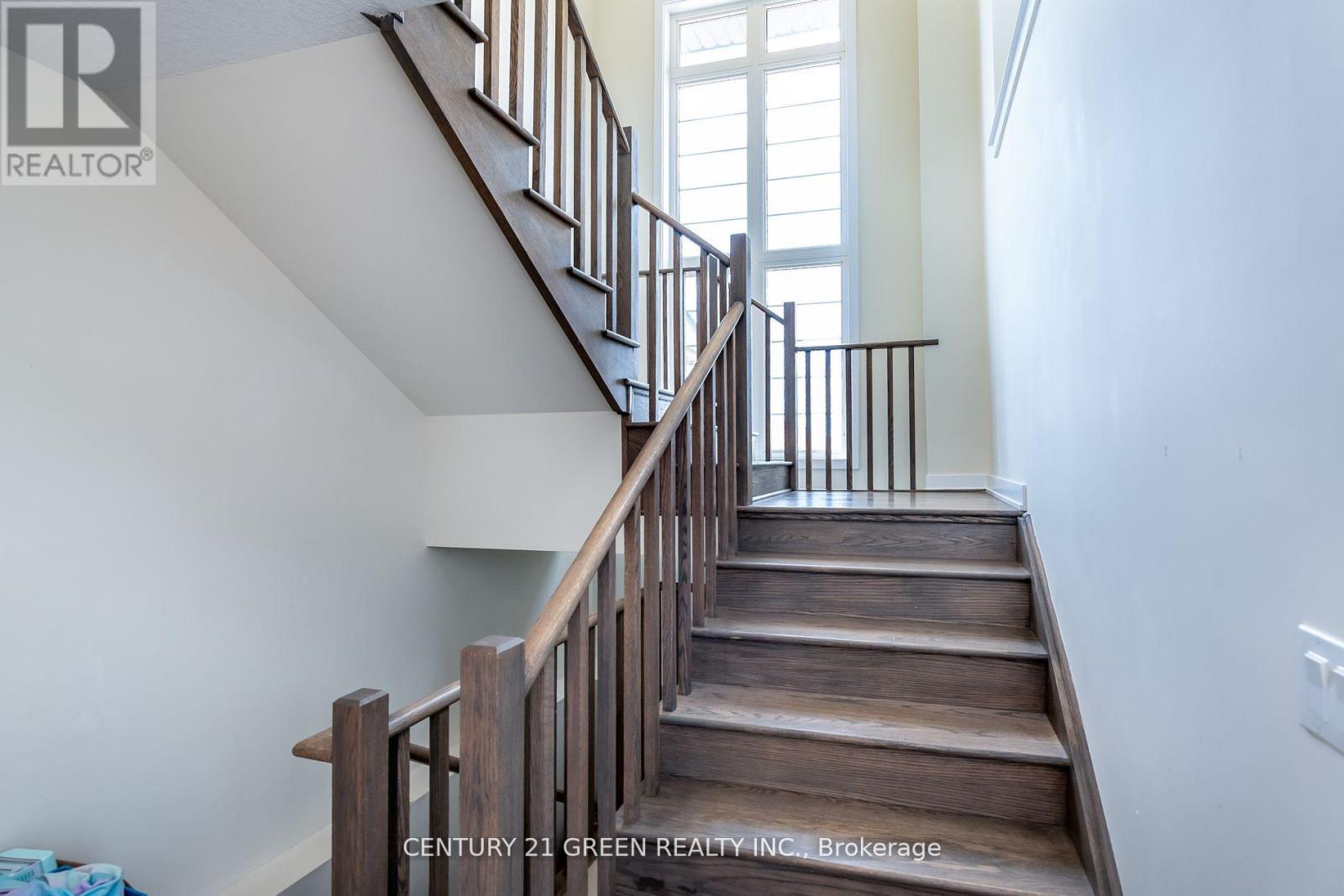 414 Eastbridge Avenue, Welland, Ontario  L3B 0M7 - Photo 11 - X12482333