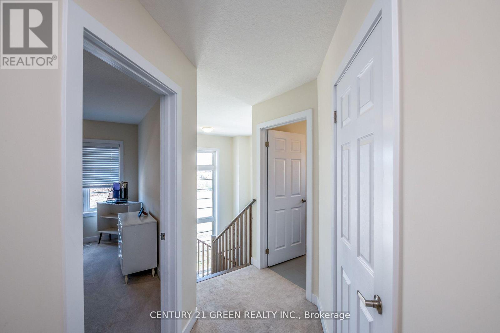 414 Eastbridge Avenue, Welland, Ontario  L3B 0M7 - Photo 15 - X12482333