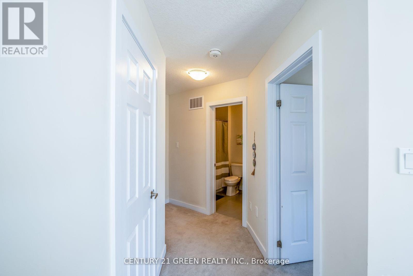 414 Eastbridge Avenue, Welland, Ontario  L3B 0M7 - Photo 16 - X12482333