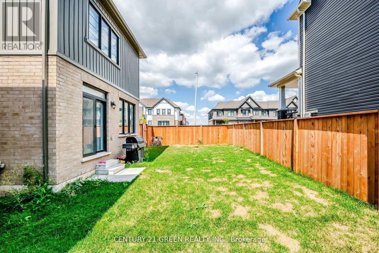 414 Eastbridge Avenue, Welland, Ontario  L3B 0M7 - Photo 33 - X12482333