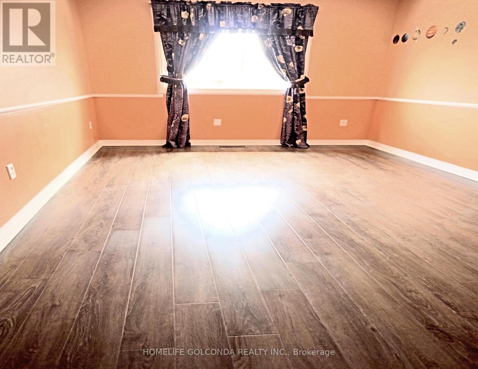 15 Amulet Crescent, Richmond Hill, Ontario  L4S 2S2 - Photo 6 - N12482133