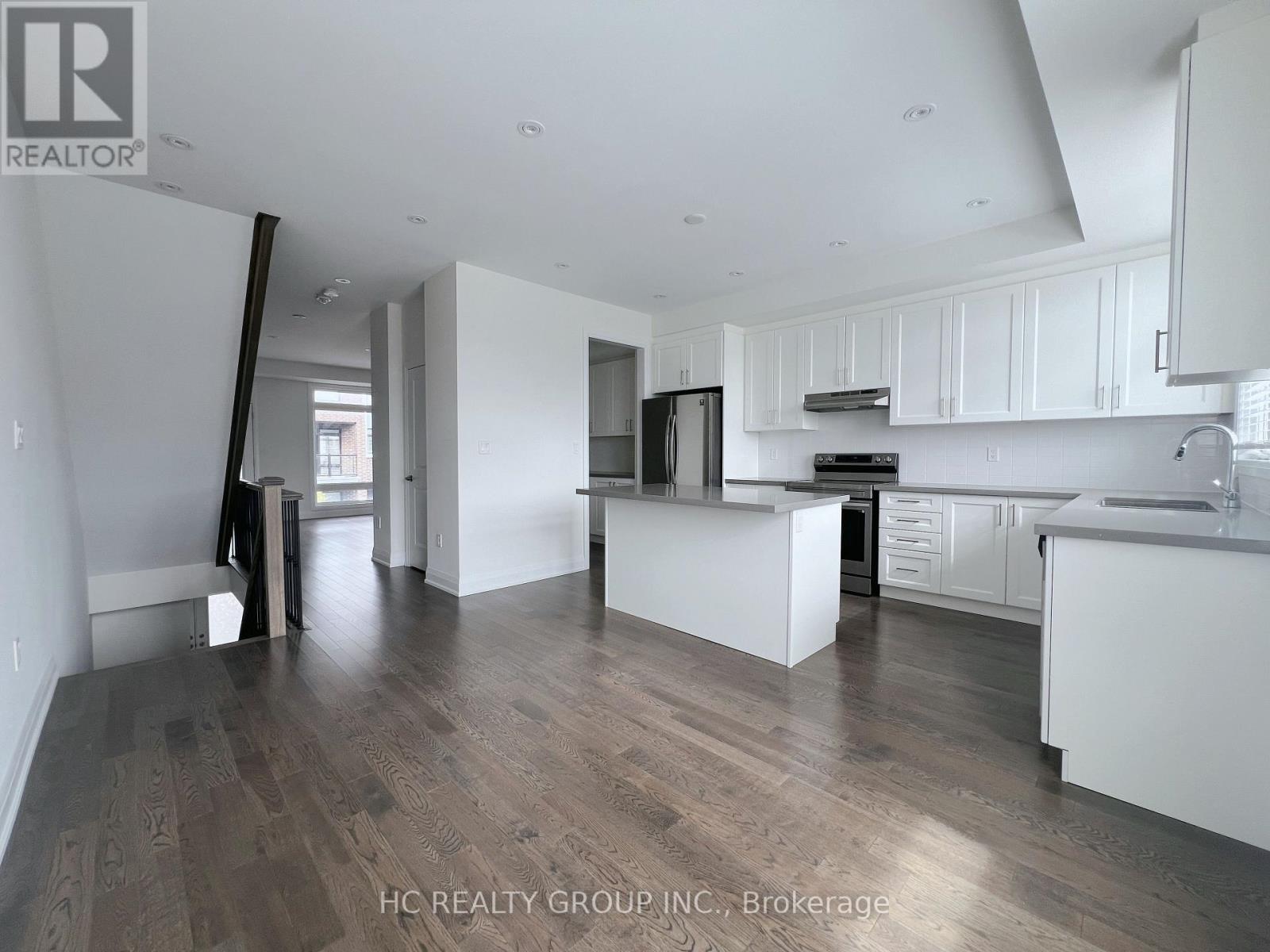 142 Moneypenny Place, Vaughan, Ontario  L4J 0L1 - Photo 4 - N12469855