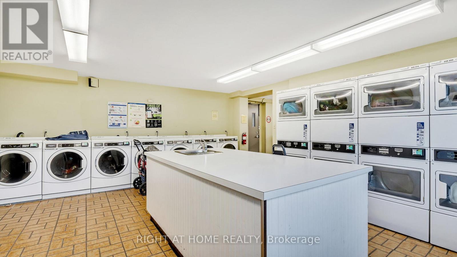 505 - 5 Vicora Linkway Way, Toronto, Ontario  M3C 1A5 - Photo 12 - C12482336