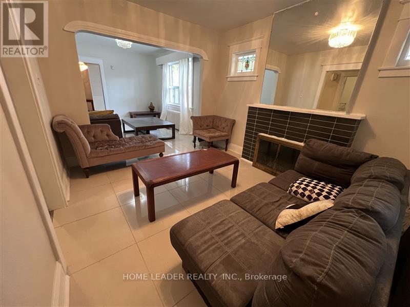 23 Franklin Avenue, Toronto, Ontario  M2N 1B7 - Photo 2 - C12482342