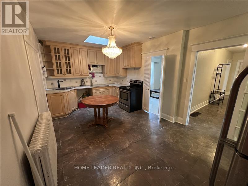 23 Franklin Avenue, Toronto, Ontario  M2N 1B7 - Photo 3 - C12482342
