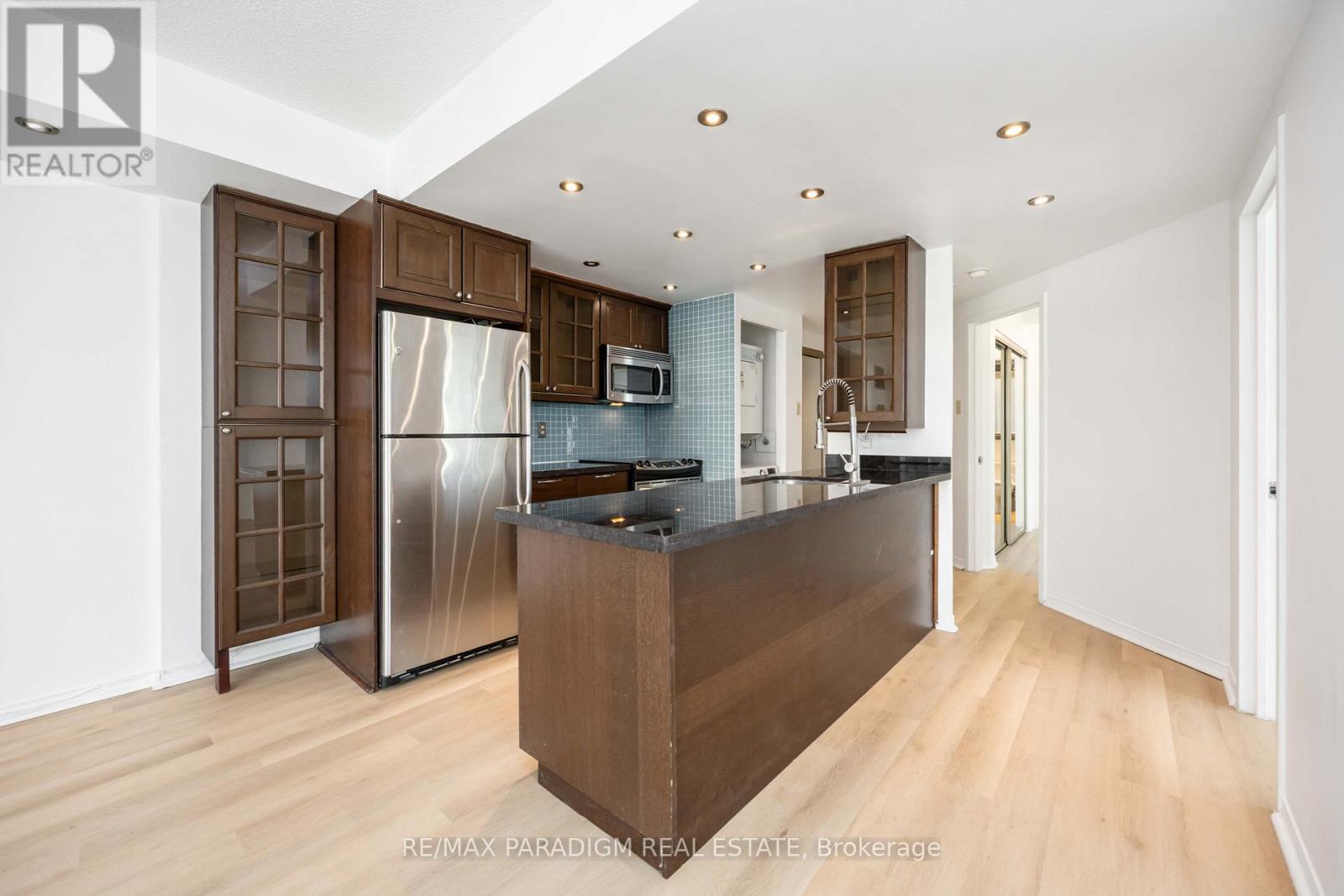 702 - 77 Harbour Square, Toronto, Ontario  M5J 2S2 - Photo 14 - C12482354