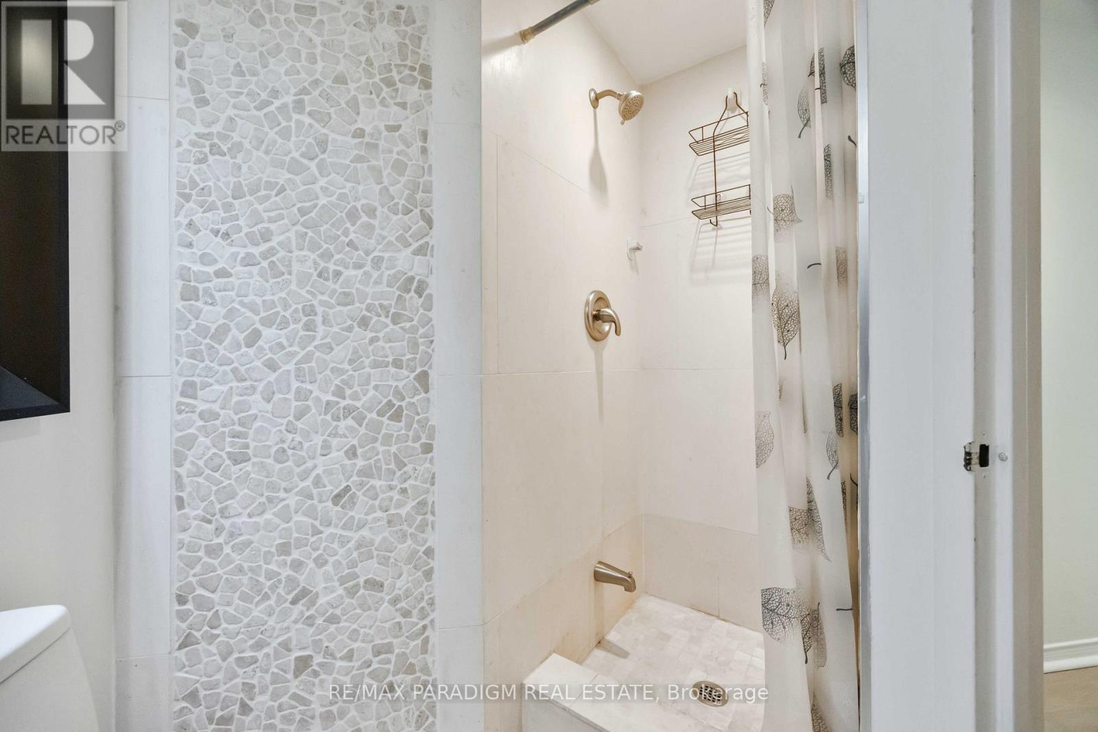 702 - 77 Harbour Square, Toronto, Ontario  M5J 2S2 - Photo 18 - C12482354