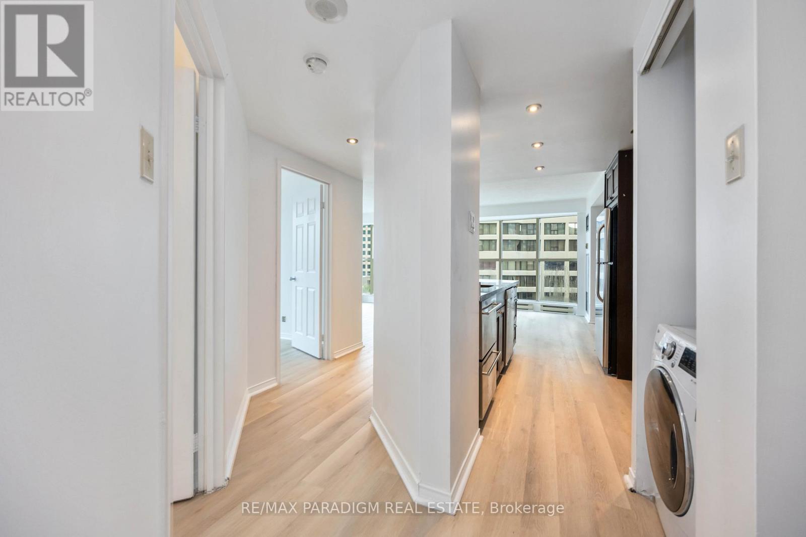 702 - 77 Harbour Square, Toronto, Ontario  M5J 2S2 - Photo 19 - C12482354