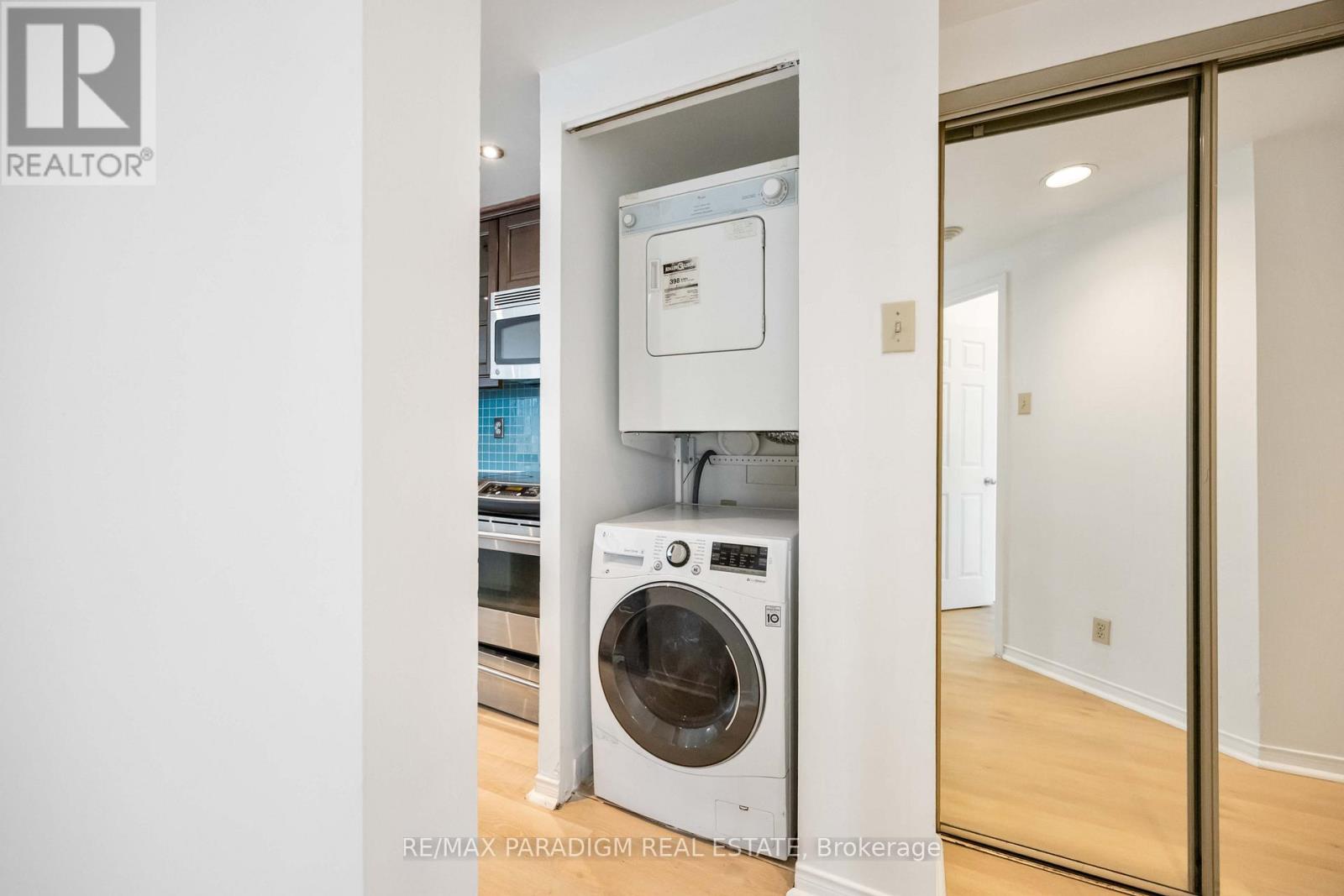 702 - 77 Harbour Square, Toronto, Ontario  M5J 2S2 - Photo 20 - C12482354
