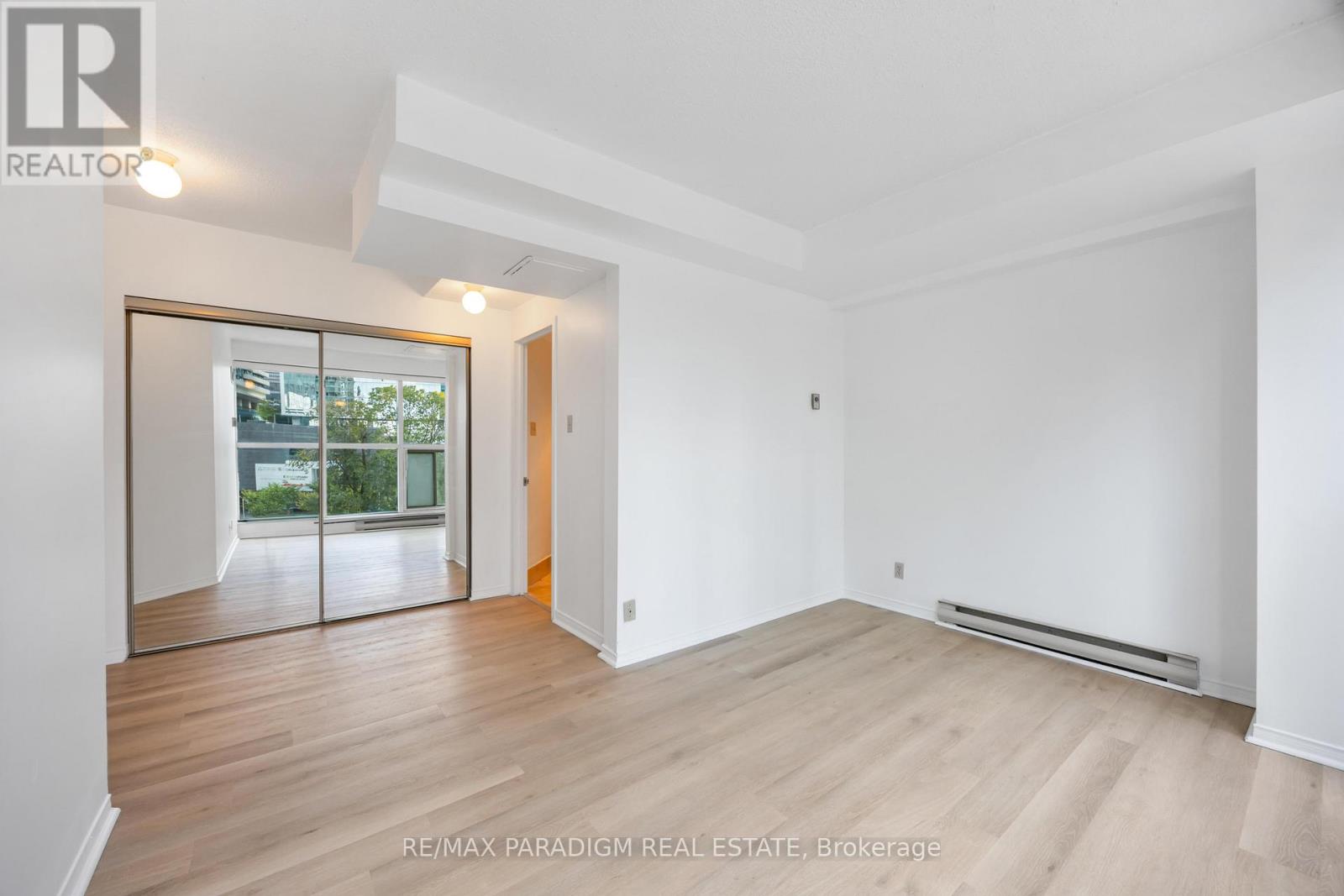 702 - 77 Harbour Square, Toronto, Ontario  M5J 2S2 - Photo 27 - C12482354