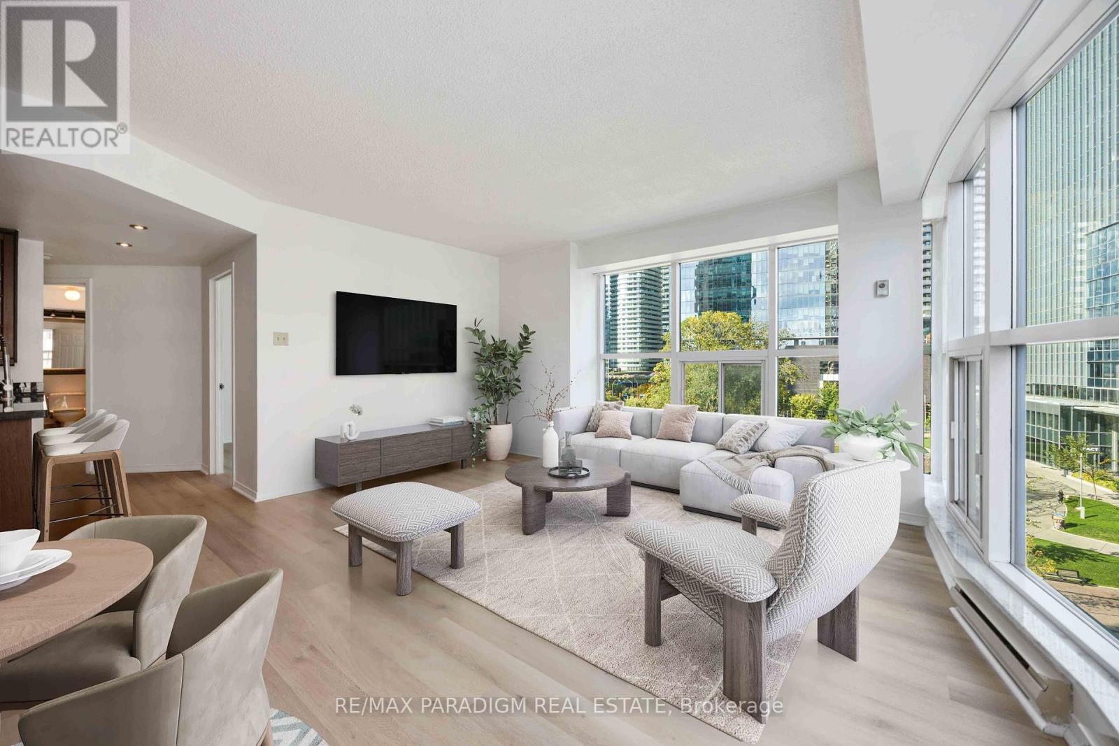 702 - 77 Harbour Square, Toronto, Ontario  M5J 2S2 - Photo 9 - C12482354