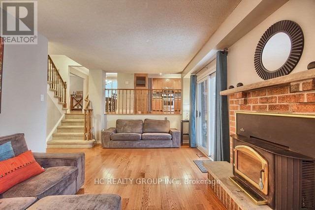 187 John Bowser Crescent, Newmarket, Ontario  L3Y 7N6 - Photo 6 - N12482340