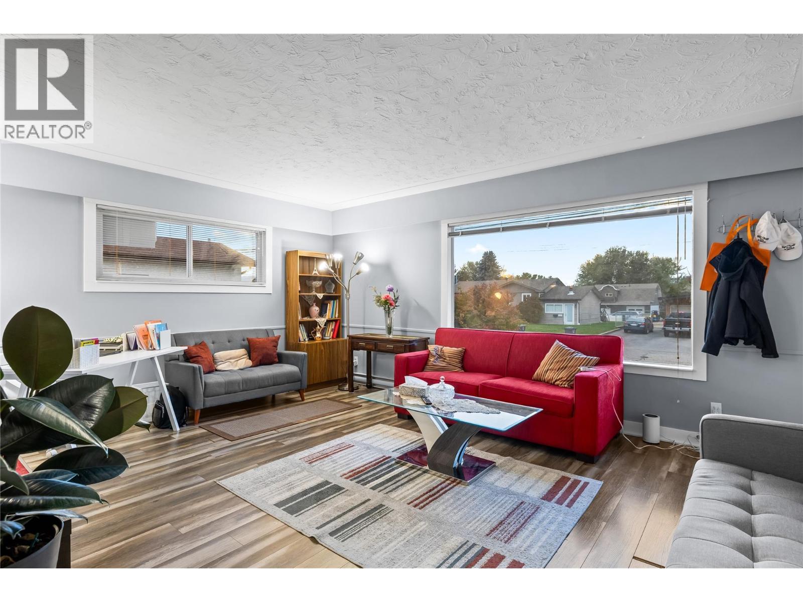 205 Homer Road, Kelowna, British Columbia  V1X 3Z6 - Photo 2 - 10366777