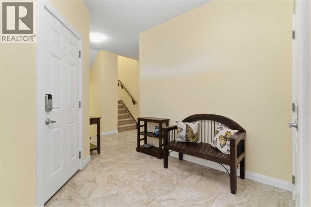 171 Evanswood Circle Nw, Calgary, Alberta  T3P 0K2 - Photo 5 - A2262379