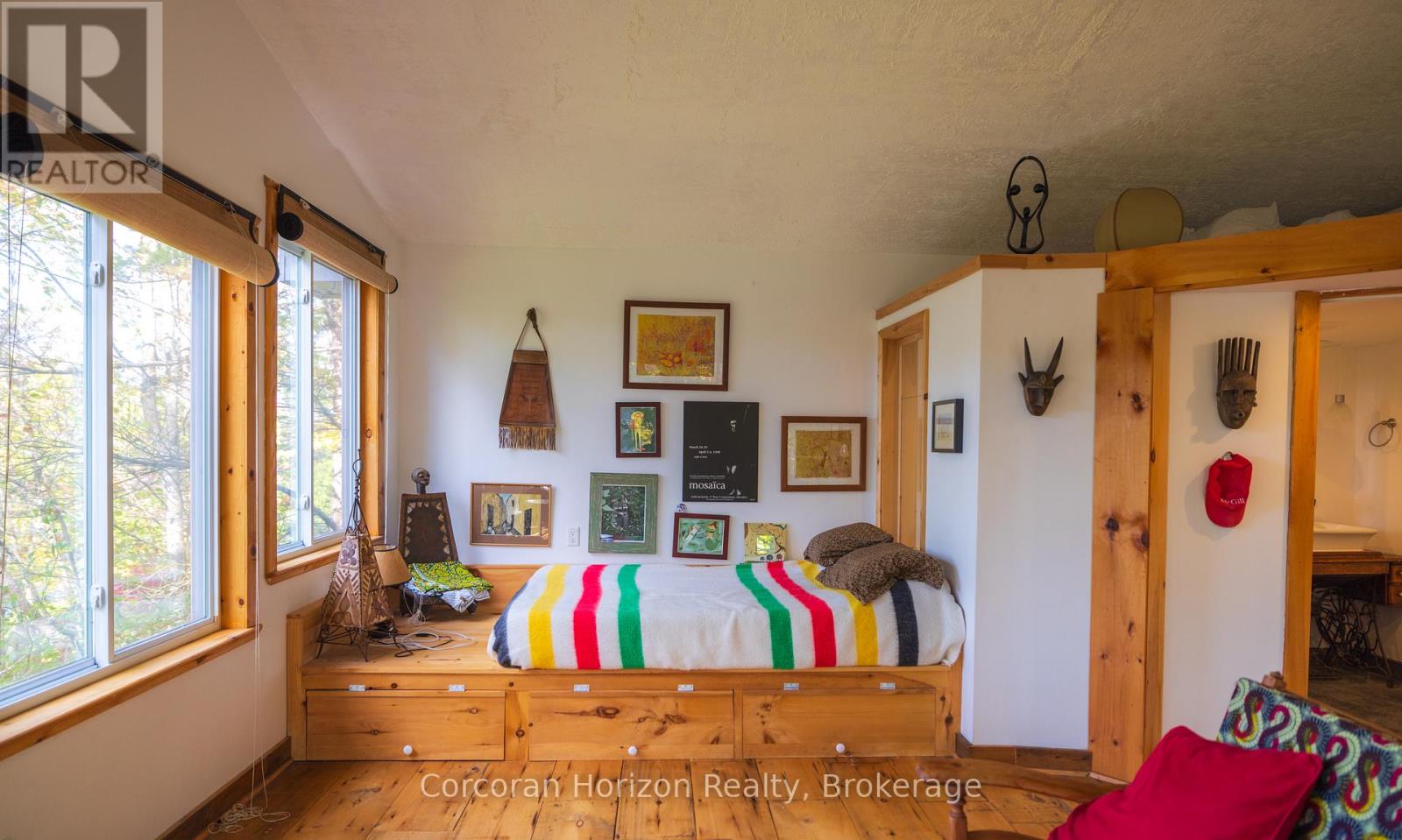 566 Hungry Bay Road W, Georgian Bay, Ontario  L0K 1S0 - Photo 33 - X12482370