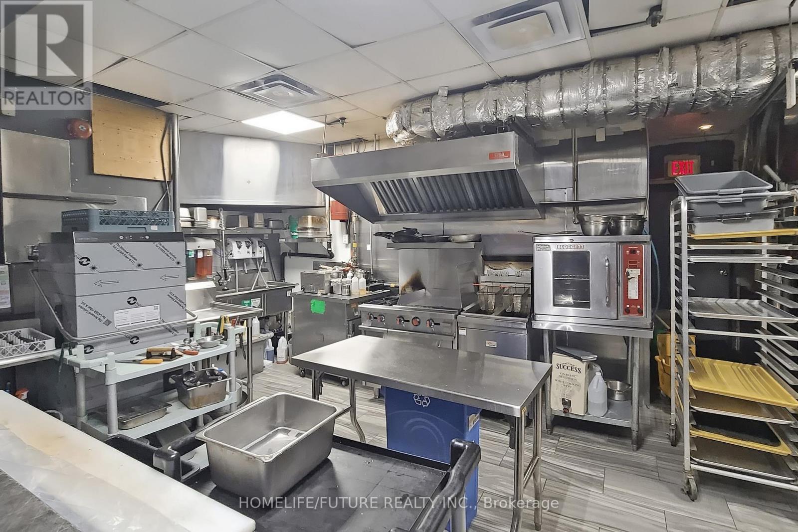 1278 St Clair Avenue W, Toronto, Ontario  M6E 1B9 - Photo 40 - W12482356