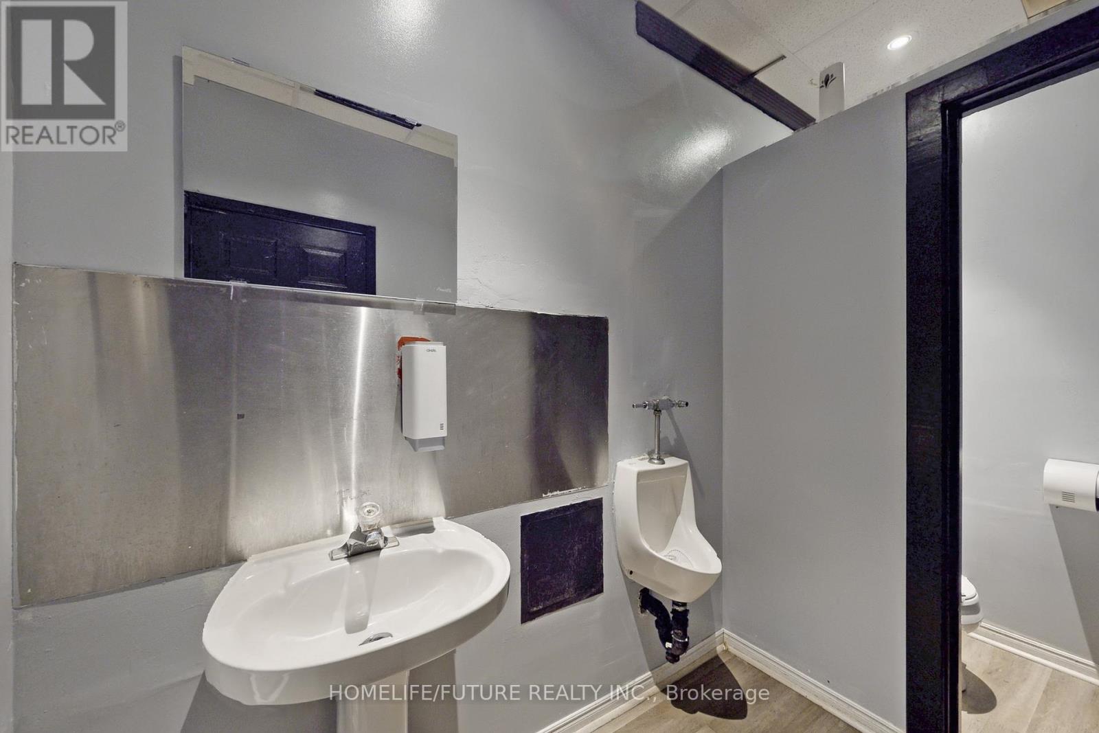 1278 St Clair Avenue W, Toronto, Ontario  M6E 1B9 - Photo 45 - W12482356
