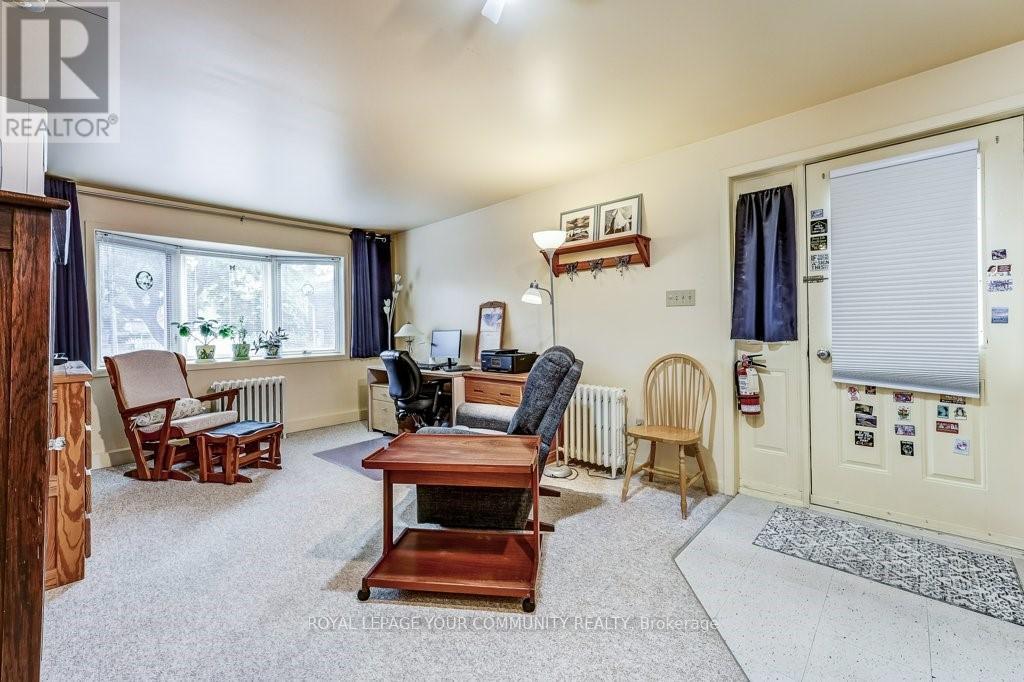 2 Rougecrest Drive, Markham, Ontario  L3P 3B6 - Photo 28 - N12465005