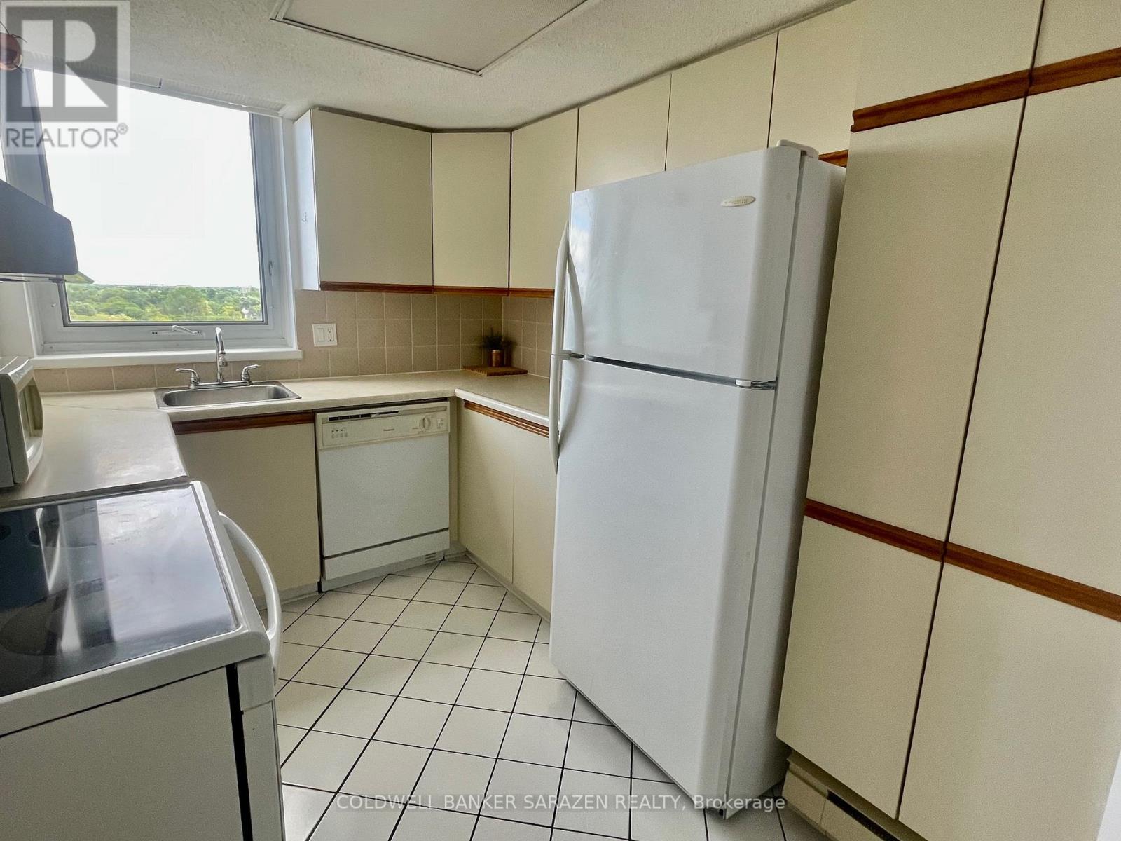 1215 - 80 Sandcastle Drive, Ottawa, Ontario  K2H 9E7 - Photo 7 - X12481728