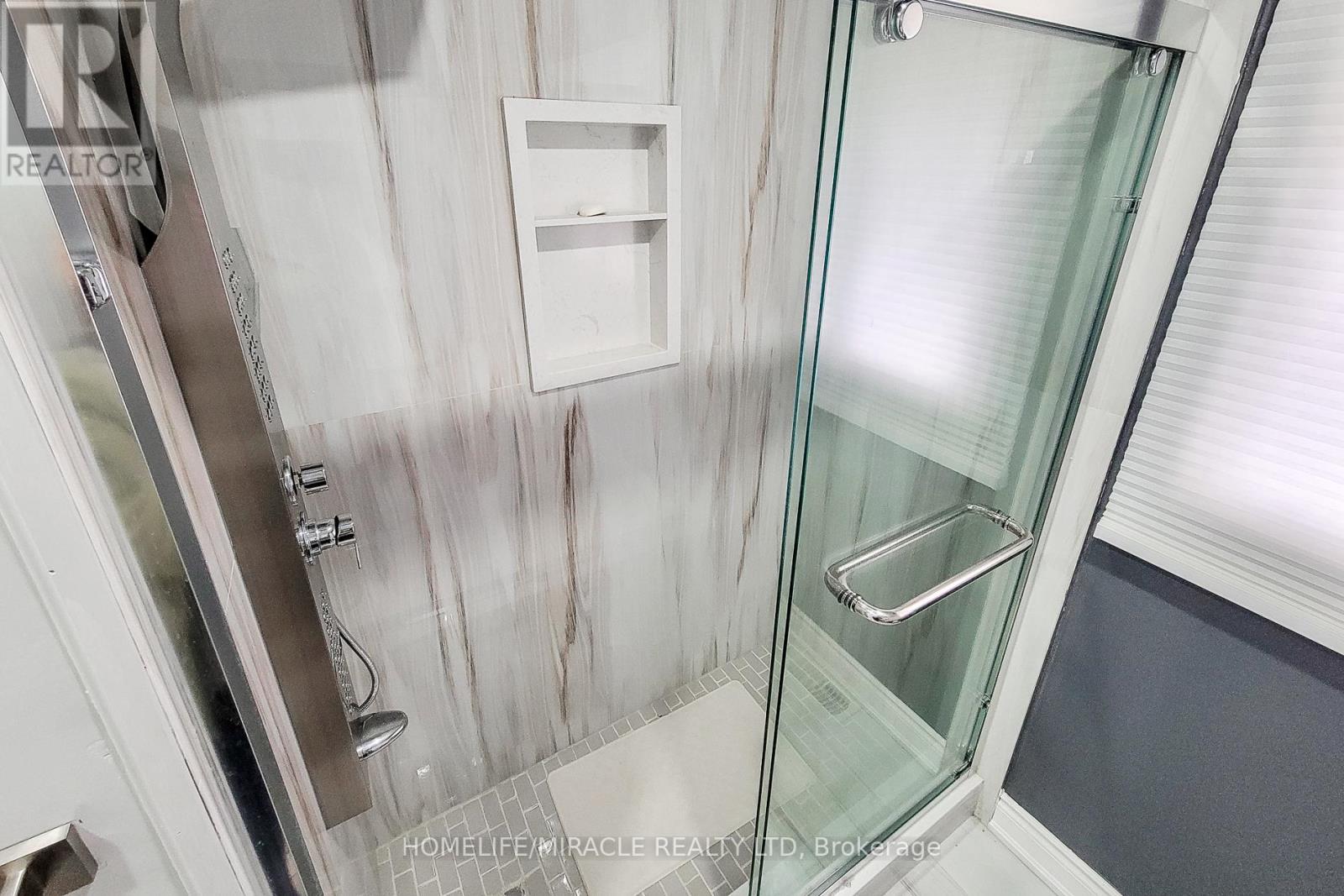 28 Glengarry Road, St. Catharines, Ontario  L2T 2T9 - Photo 24 - X12482348