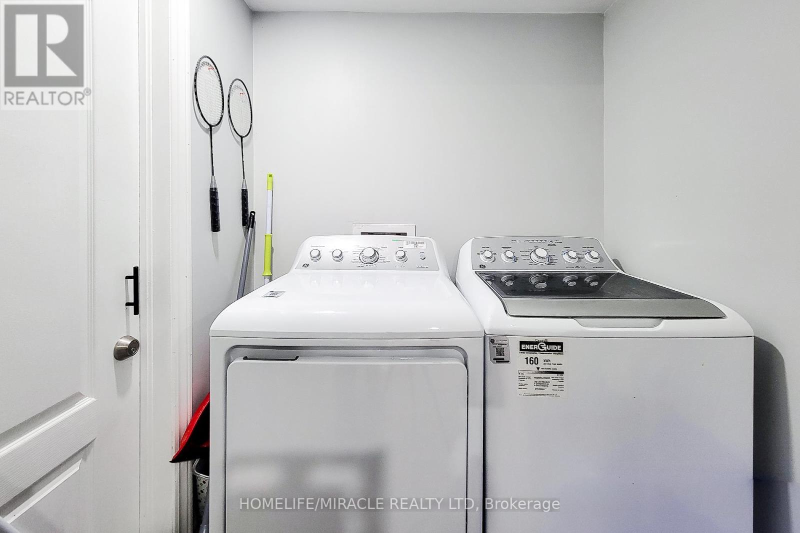 28 Glengarry Road, St. Catharines, Ontario  L2T 2T9 - Photo 39 - X12482348