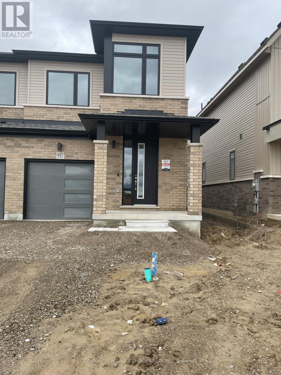 937 DOURO STREET, Stratford, Ontario